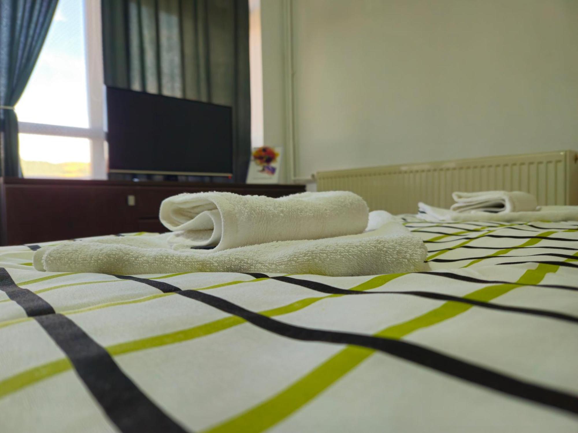 Apartment Zarnesti City Centre Vmp Free Parking Ruang foto