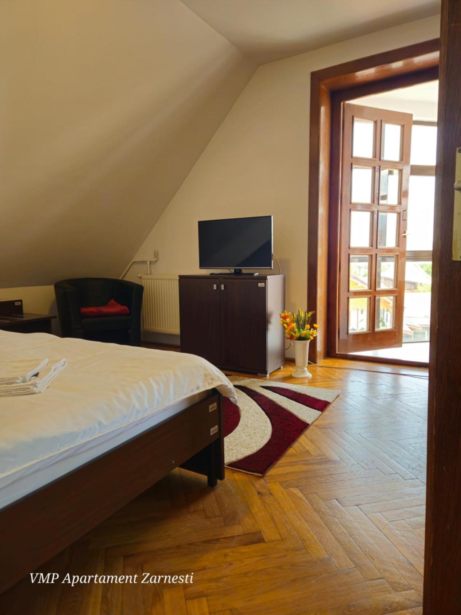 Apartment Zarnesti City Centre Vmp Free Parking Ruang foto