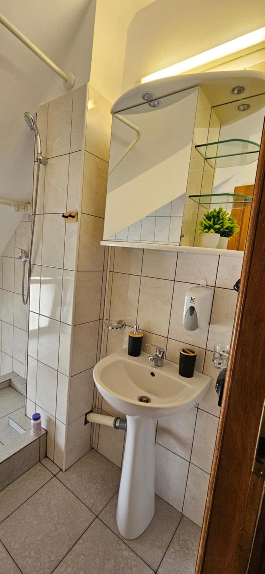 Apartment Zarnesti City Centre Vmp Free Parking Ruang foto
