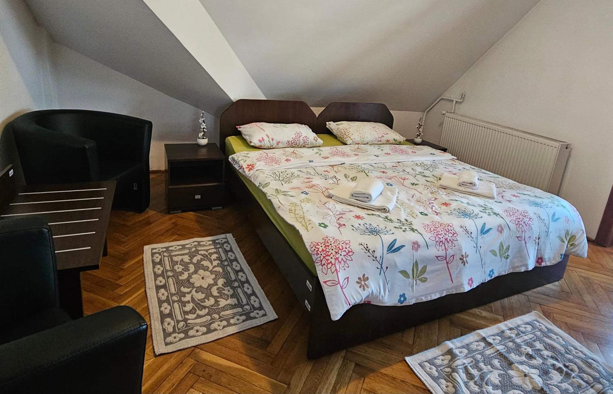 Apartment Zarnesti City Centre Vmp Free Parking Ruang foto