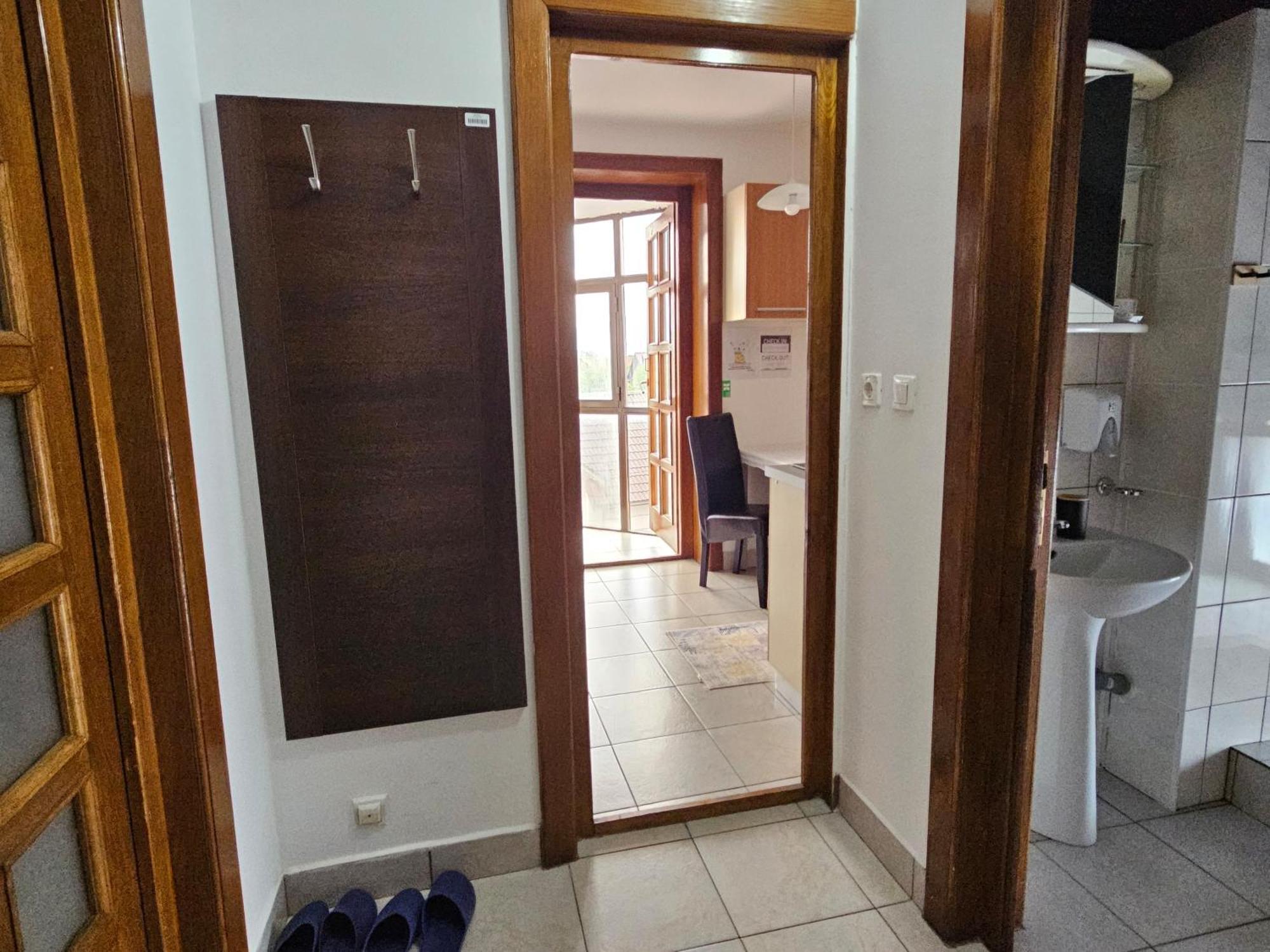 Apartment Zarnesti City Centre Vmp Free Parking Bagian luar foto